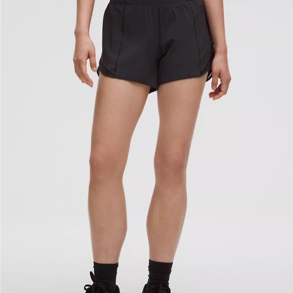 Lululemon | Hotty Hot Shorts 4”